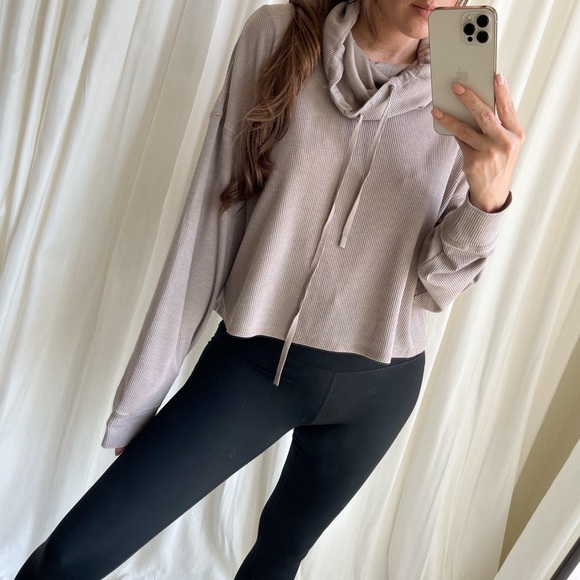 WAFFLE CROPPED SWEATSHIRT — In Washed LiLac - Picture 2 of 8